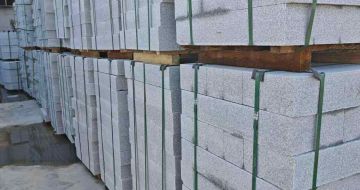 东营芝麻白路牙石，路侧石