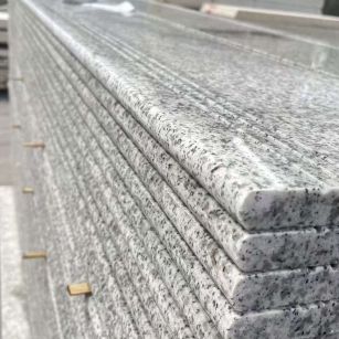 东营芝麻白楼梯踏步 花岗岩楼梯板材