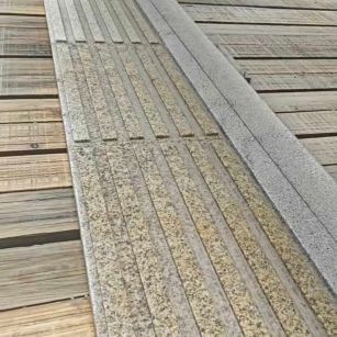 东营黄金麻盲道石 盲条