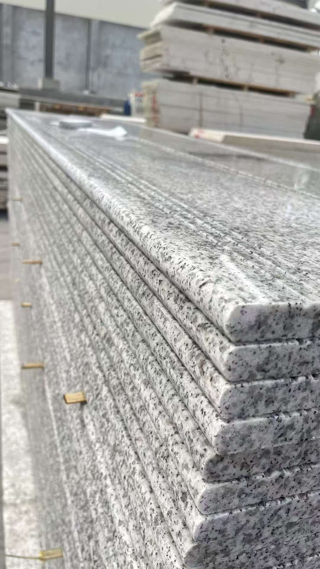 东营芝麻白楼梯踏步 花岗岩楼梯板材