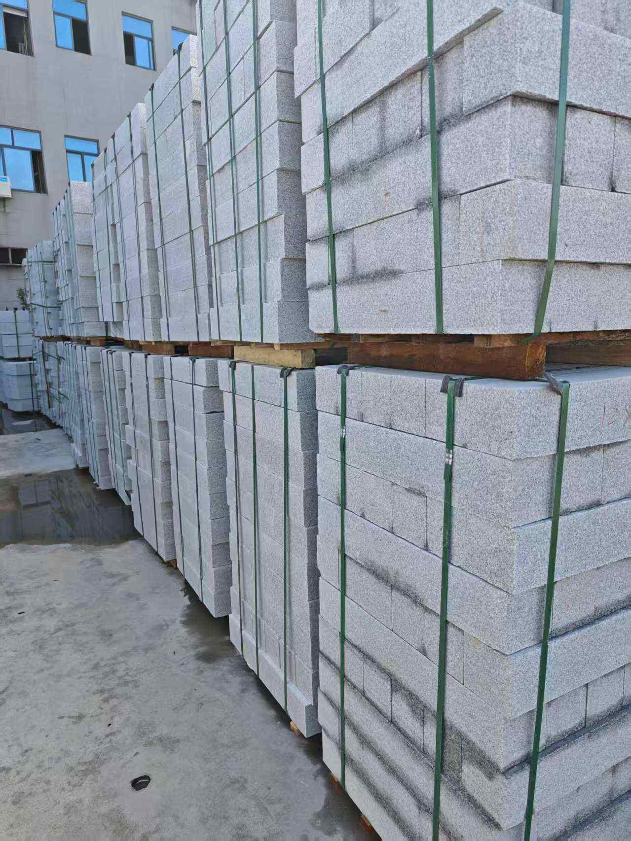 东营芝麻白路牙石，路侧石